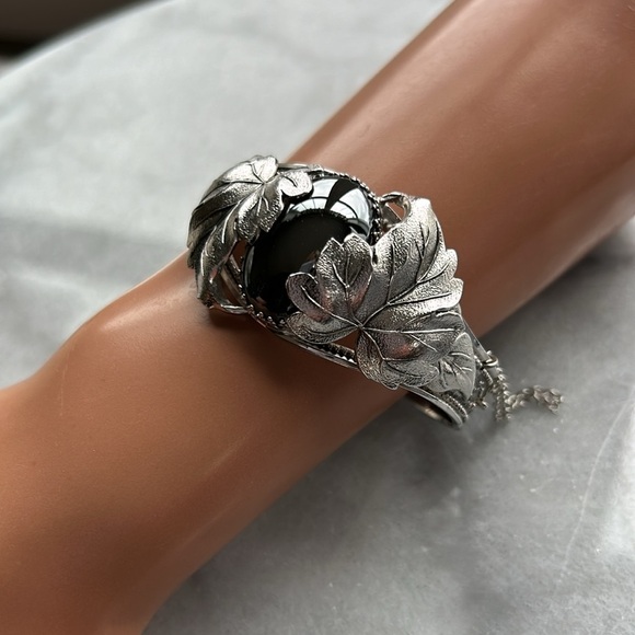 Whiting and Davis vintage silver plated hinged bracelet hematite cabochon stone - Picture 1 of 15